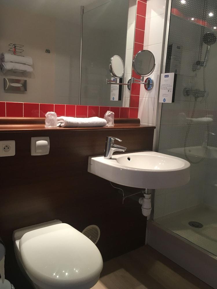 Kyriad Montpellier Nord Parc Euromedecine Saint-Clément Екстериор снимка